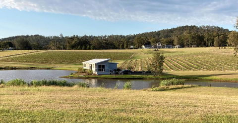 Romantic Lakehouse Set In A Private Vineyard In The Hunter Valley - ACT Tourism 0
