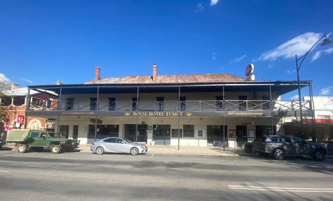 Royal Hotel - ACT Tourism 1