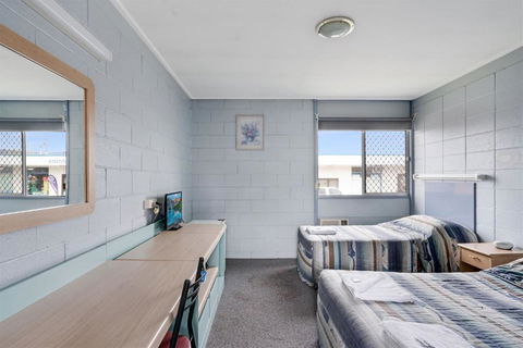 Royal Hotel - ACT Tourism 2