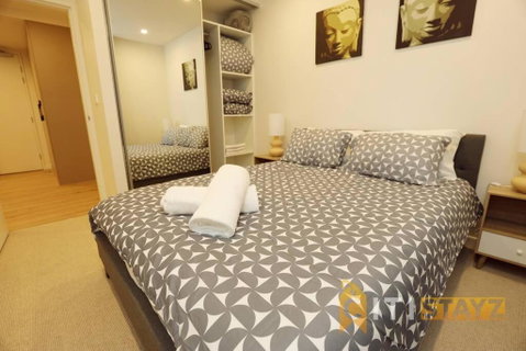 Ruby Red, 1Bd 1Bth Apt - Woden CBD - ACT Tourism 1