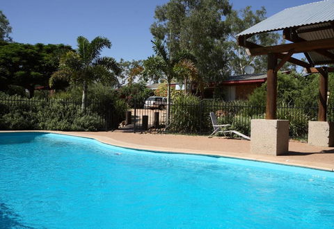 Rubyvale Motel & Holiday Units - An Adults Only Getaway - ACT Tourism 1