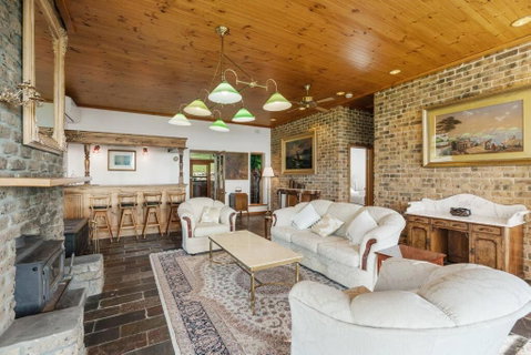 Rustic Cottage - ACT Tourism 1