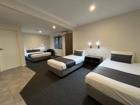 Ryley Motor Inn - ACT Tourism 1