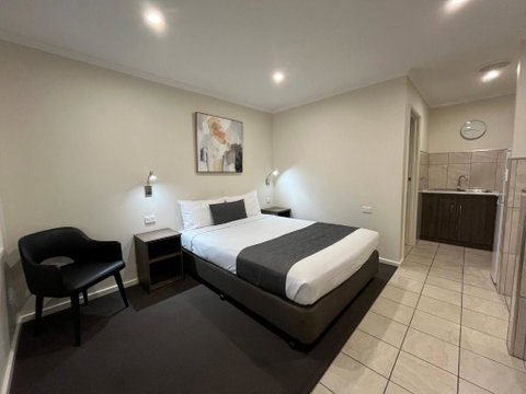 Ryley Motor Inn - ACT Tourism 0