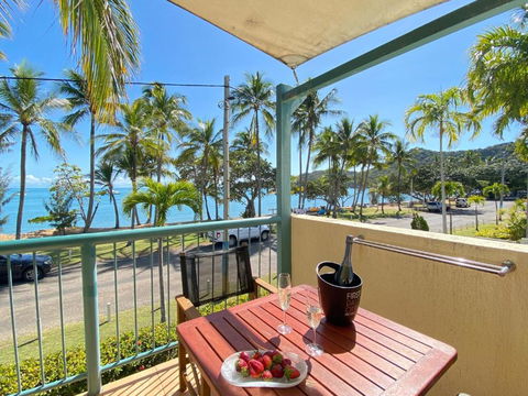 Sails On Horseshoe Apartment 4 - ACT Tourism 2