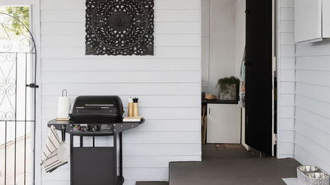 Salamander Sweet Foreshore Drive - ACT Tourism 2