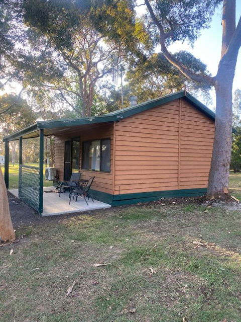 Sale Caravan Park - ACT Tourism 3