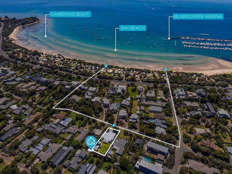 Salt Air Beach Retreat - 280m Walk To Foreshore, Check Out 5pm Sunday! - ACT Tourism 1