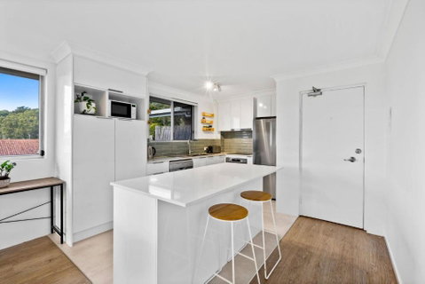 Salty Sea Breeze Apartment 500m To Waters Edge - ACT Tourism 1