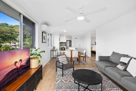 Salty Sea Breeze Apartment 500m To Waters Edge - ACT Tourism 0