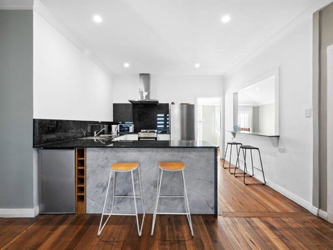 Salty Sea Cottage - ACT Tourism 0