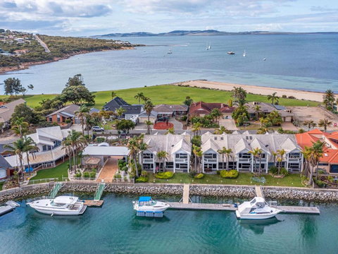 Salty Views - ACT Tourism 1