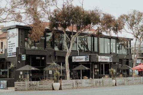 San Remo Hotel Motel - ACT Tourism 0
