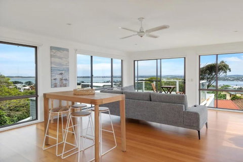 San Remo Panorama By Ready Set Stay - BYO LINEN & TOWELS - ACT Tourism 0