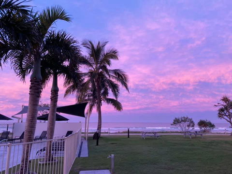 San Simeon Beachfront Apartments Tugun - ACT Tourism 3