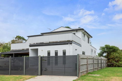 Sanctuary Lodge By Ready Set Stay - BYO LINEN & TOWELS - ACT Tourism 2