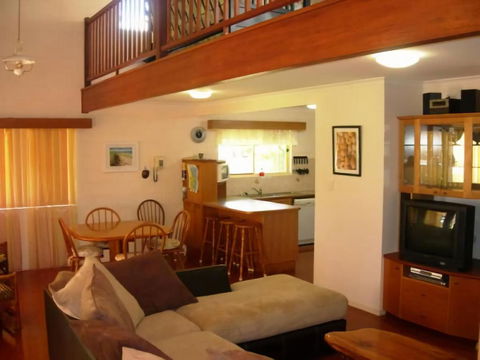 Sand Piper Cottage Rainbow Beach - ACT Tourism 2