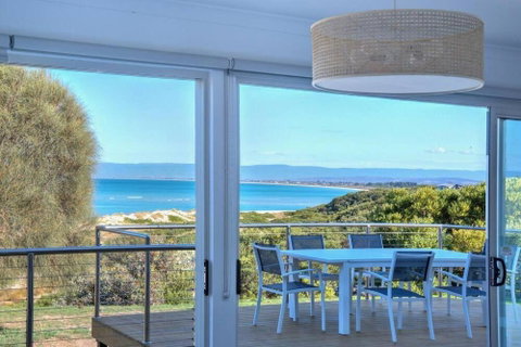 Sandbar Beach House - ACT Tourism 2