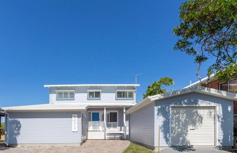 Sandpiper Beachfront House - Hastings Point - ACT Tourism 1