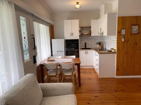 Sandpiper - Charming Beach Villa - ACT Tourism 2