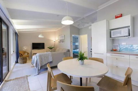 Sandpiper On Smiths Lake - ACT Tourism 1