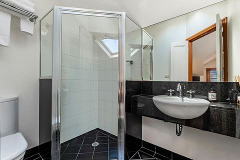 Sandstone Suites - In The Heart Of Port Fairy - ACT Tourism 3