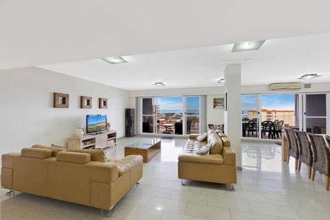 Sandy Cove Apartment The Entrance 48a - ACT Tourism 1