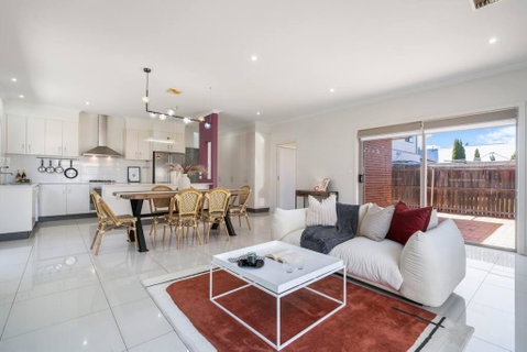 Spacious 5 Bedroom Family Retreat In Franklin - ACT Tourism 2