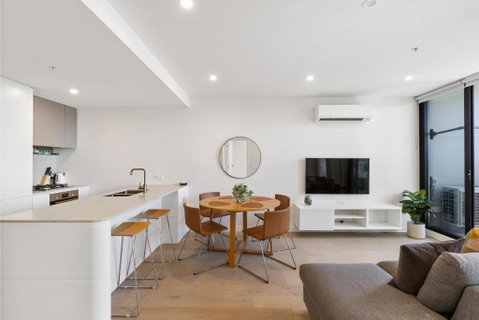 Spacious & Bright Apt Near Major Hospital Precinct - ACT Tourism 0