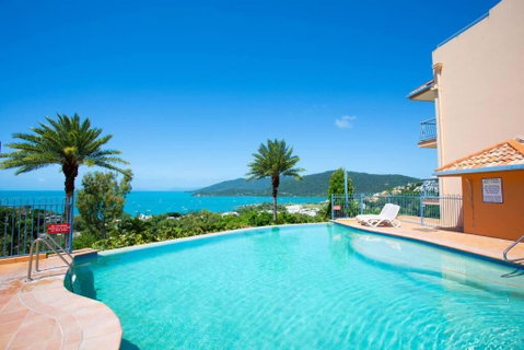STAR VIEW 9, POOL, WIFI, SLEEP 4, BEST VIEWS IN AIRLIE - ACT Tourism 0