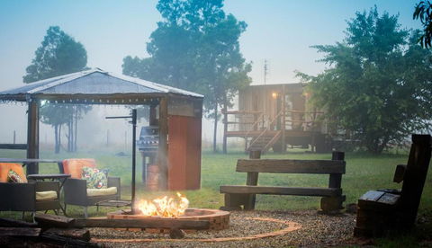 Straw House Farm - STANTHORPE - ACT Tourism 2