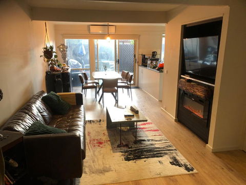 Summer Place - ACT Tourism 0