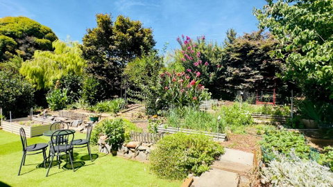 The Garden Cottage - ACT Tourism 1