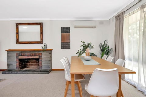 The Glenalvie - Sprawling Serenity In Adelaide Hills - ACT Tourism 3