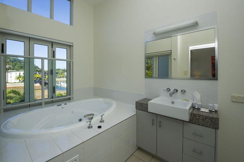 Beachside Apartment 14 - ACT Tourism 2