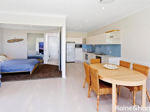 Beachside Bungalow #4 - 4/139 Avoca Drive, Avoca Beach - ACT Tourism 3