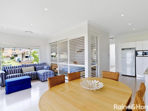 Beachside Bungalow #4 - 4/139 Avoca Drive, Avoca Beach - ACT Tourism 1