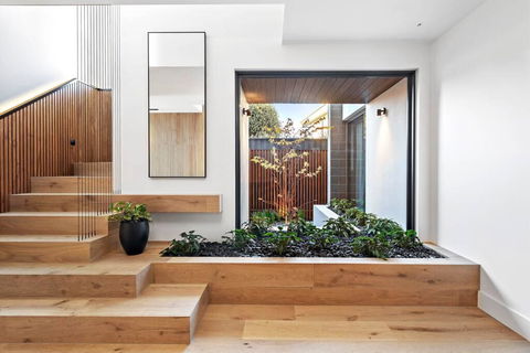 Beachside Lane - On The Beach, Water Views - ACT Tourism 3