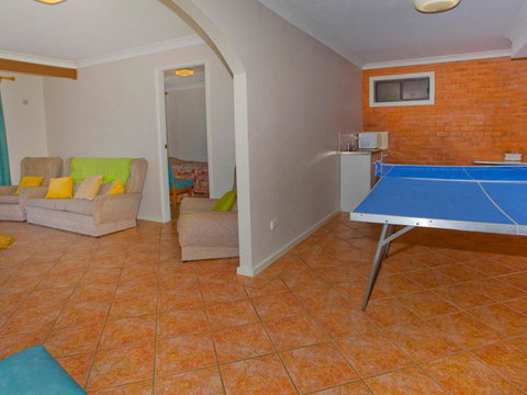 Beachside Retreat - ACT Tourism 3