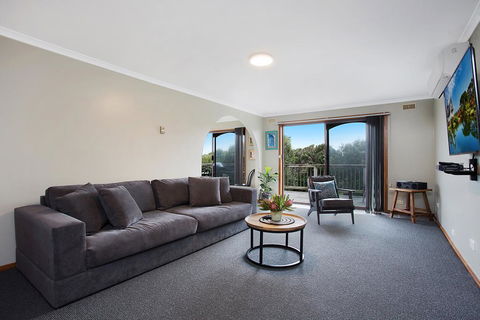 Beacon Point House - ACT Tourism 2