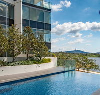 Beautiful Modern Lake View Apartment - ACT Tourism