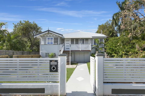 Beautiful Queenslander - ACT Tourism 1