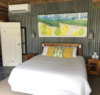 Bed in a Shed Vineyard Stay - ACT Tourism