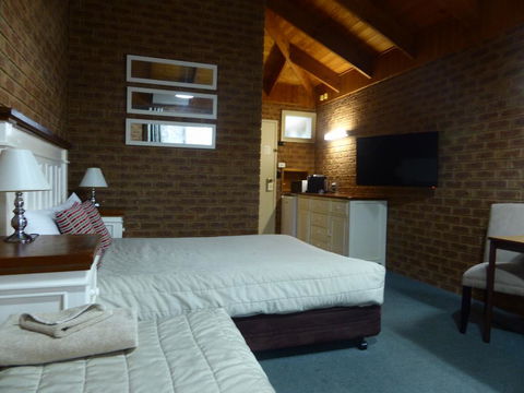 Beechworth Carriage Motor Inn - ACT Tourism 2