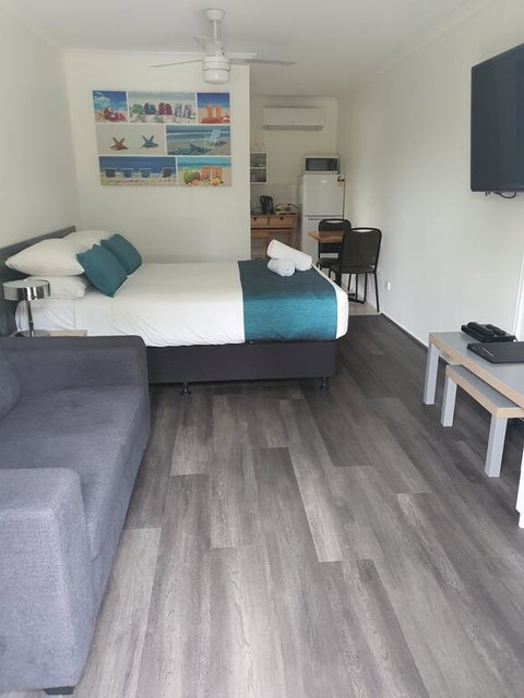 Beerwah Motor Lodge - ACT Tourism 3