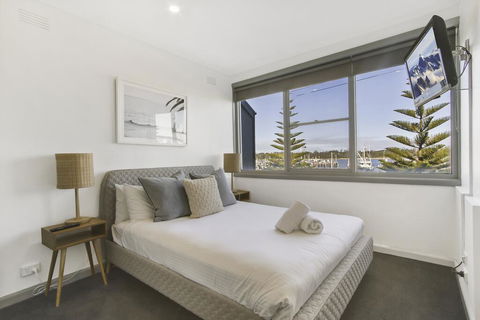 Bellevue On The Lakes - ACT Tourism 3