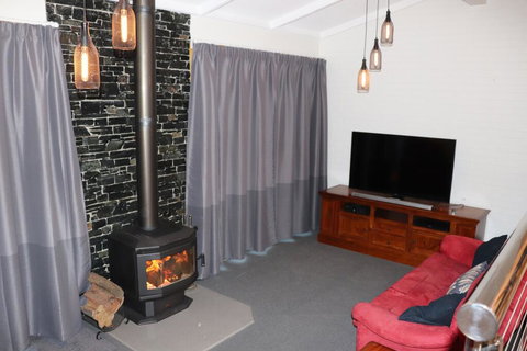 Bellview 3/11 Cobbodah Street - ACT Tourism 3