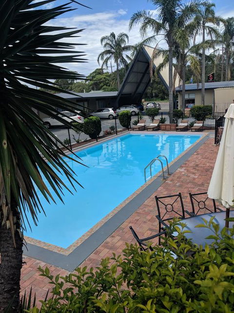 Belmont Palms Motel - ACT Tourism 3