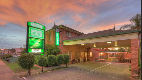 Bent Street Motor Inn - ACT Tourism 0