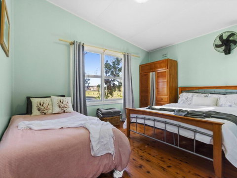 Between 2 Beaches - Comfortable Private Sanctuary - ACT Tourism 1